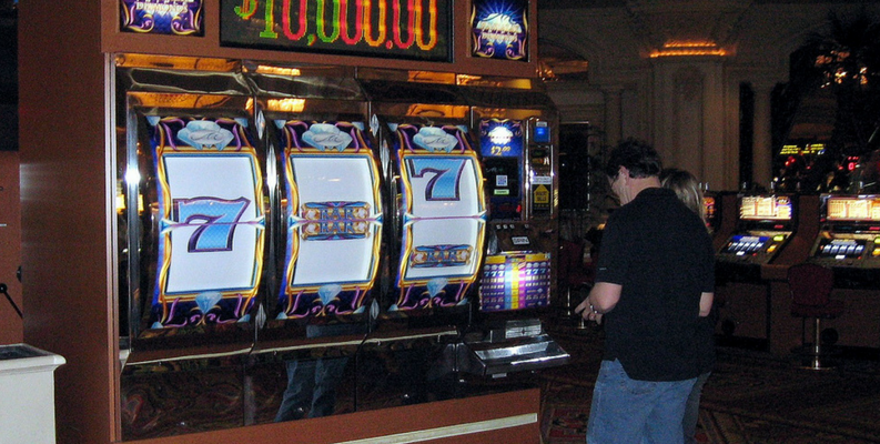 5 of the World's Largest Slot Machines | Giant & Super Slots