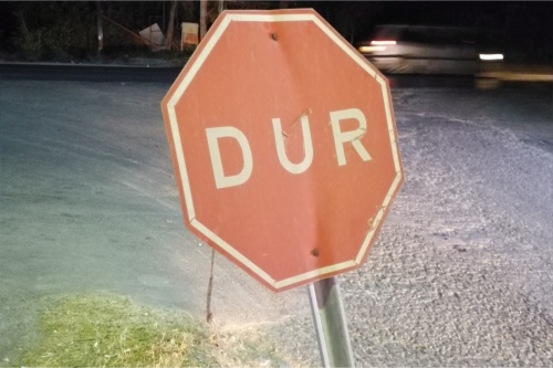 dur road sign 