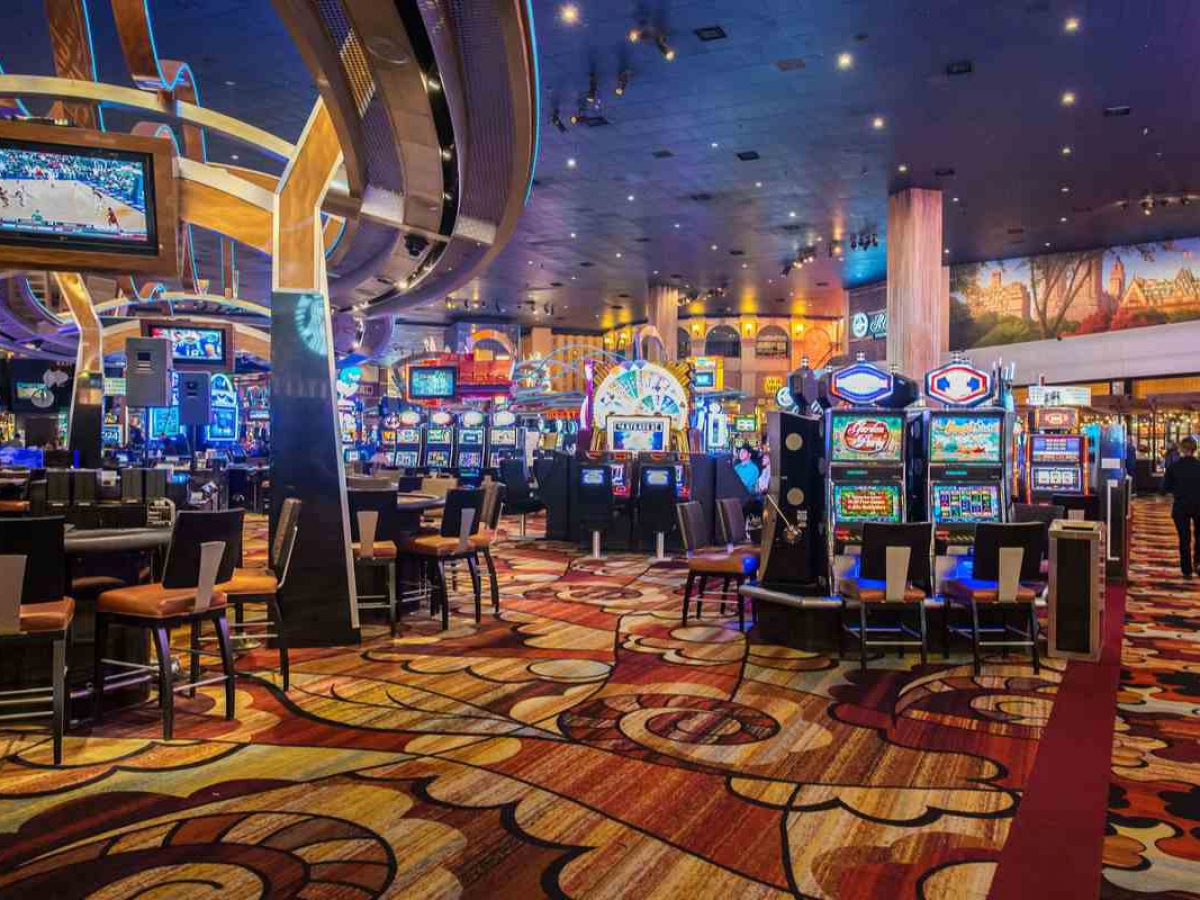Staying entertained at casinos without gambling - Grosvenor Blog